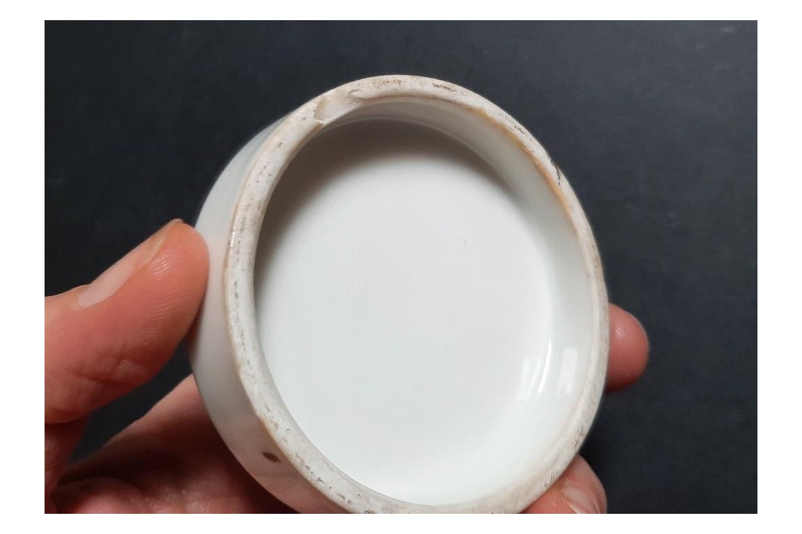 Pommade du Lion, parfumeur Gellé Frères à Paris, vers 1830