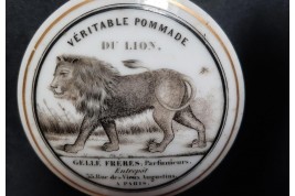 Pommade du Lion, parfumeur Gellé Frères à Paris, vers 1830