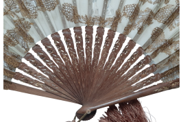 Elegant carriage, late 19th century fan
