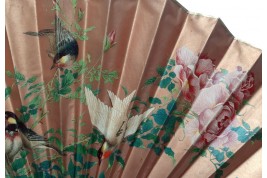 Oiseaux et insectes, éventail fin XIXe siècle