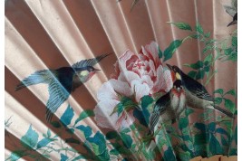 Oiseaux et insectes, éventail fin XIXe siècle