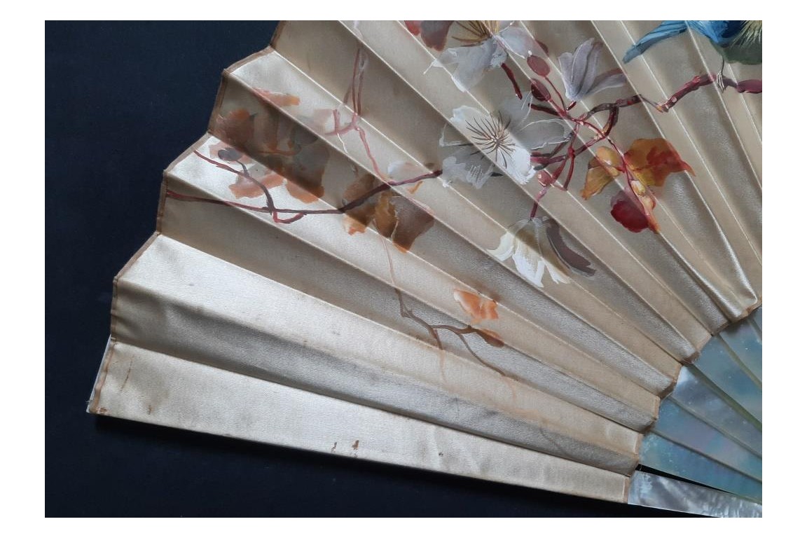 Small chickadees, late 19th century fan