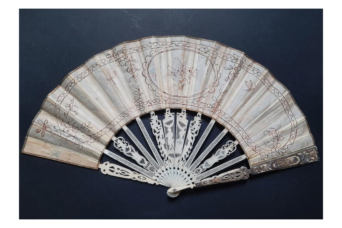 Nice birds, fan circa 1775