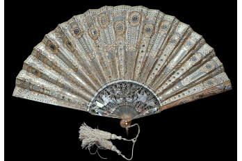Butterflies of light, Creuzy fan circa 1900