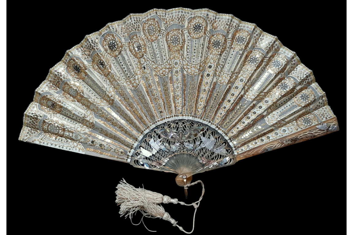 Butterflies of light, Creuzy fan circa 1900