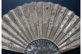 Butterflies of light, Creuzy fan circa 1900