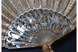 Papillons de lumière, éventail de Creuzy vers 1900