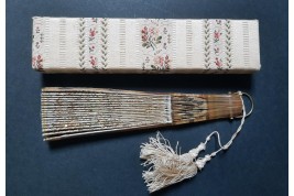 Butterflies of light, Creuzy fan circa 1900