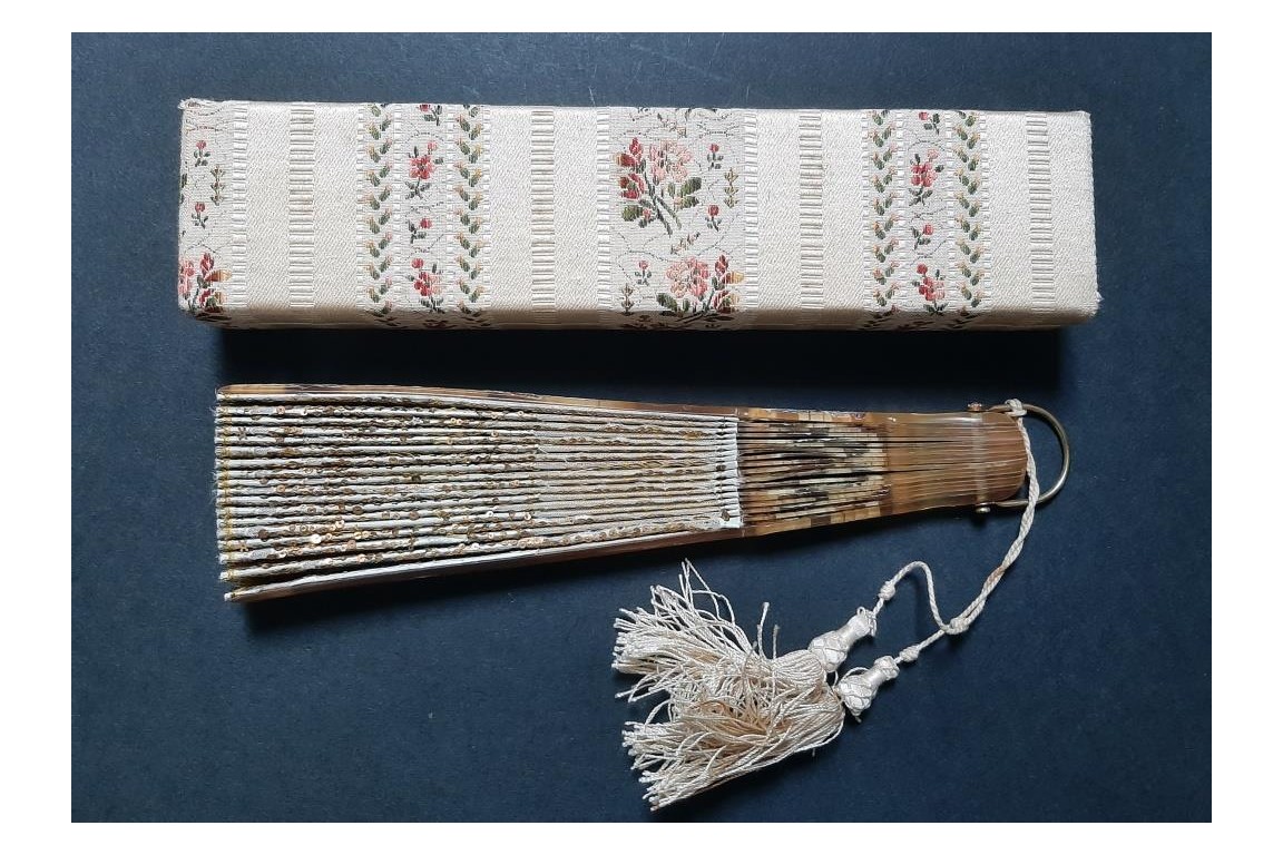 Butterflies of light, Creuzy fan circa 1900