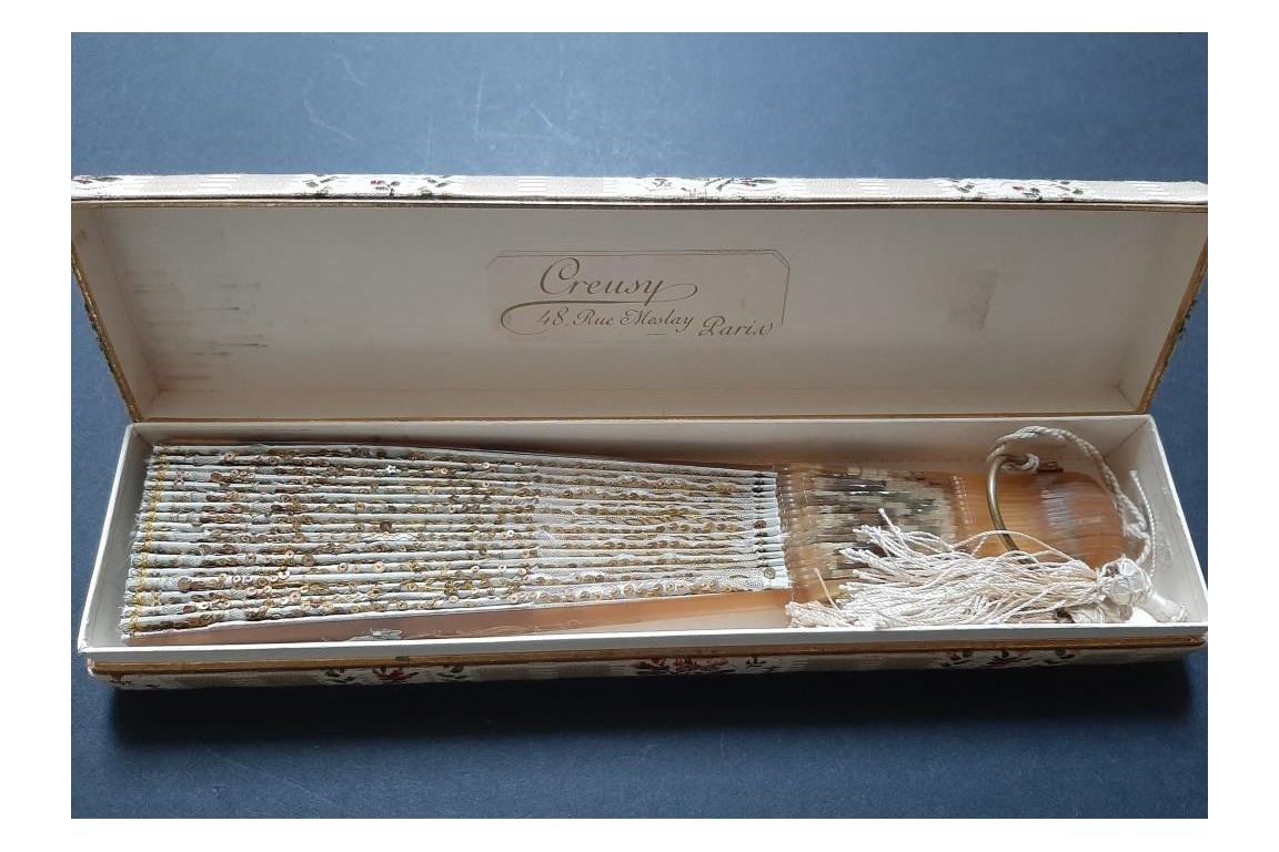 Butterflies of light, Creuzy fan circa 1900