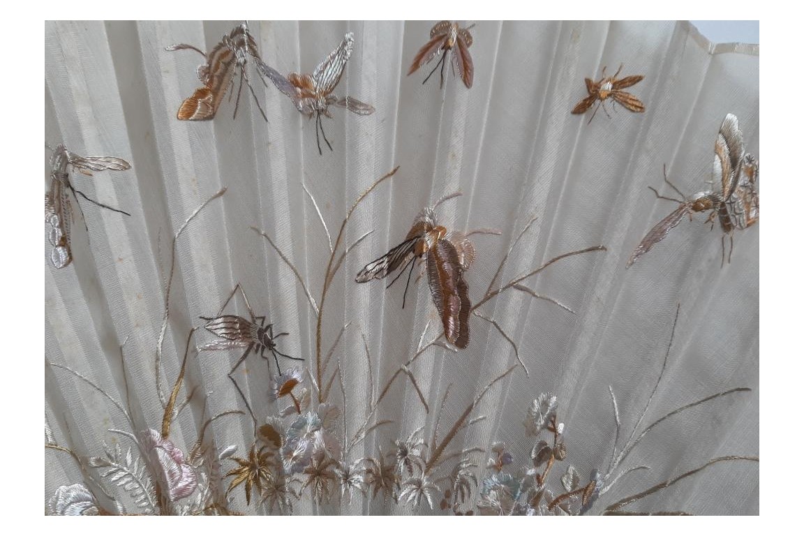 Papillons et cigales, éventail chinois XIXe siècle