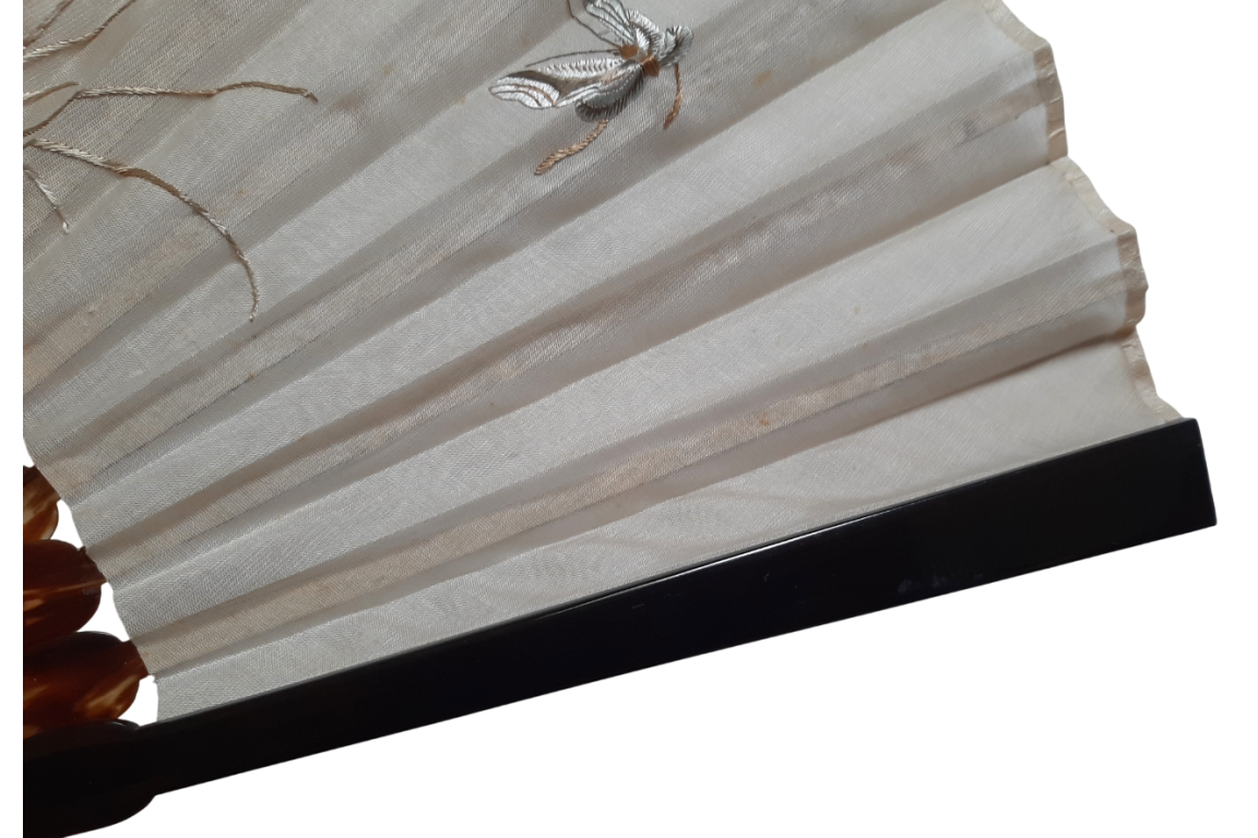 Butterflies and cicadas, 19th-century Chinese fan