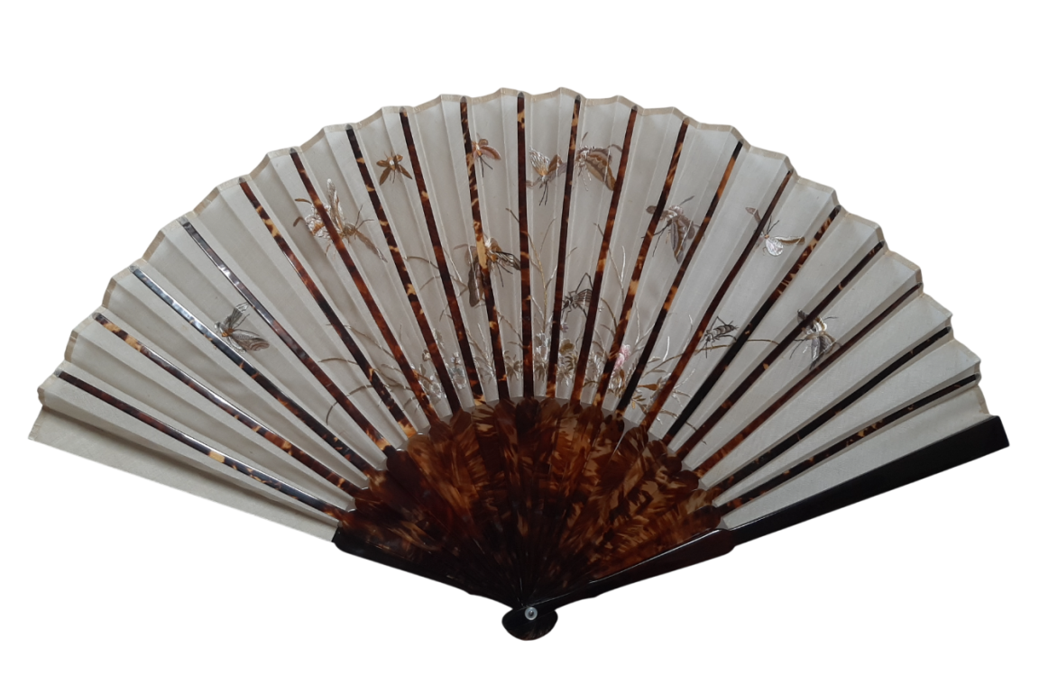 Papillons et cigales, éventail chinois XIXe siècle