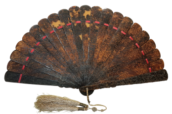 Chinese tortoisehell, 19th century fan