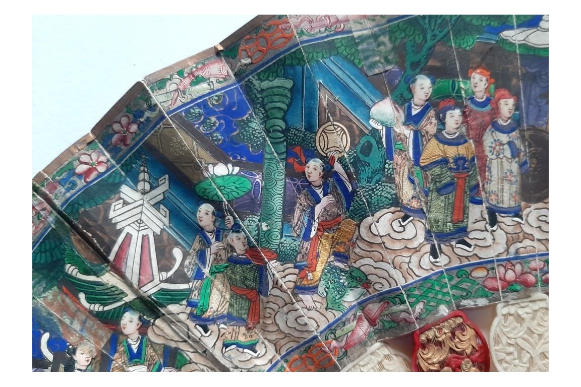 Red fox, 19th century Chinese fan, for child ?