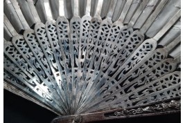 Dragon, fan from China, 19th century