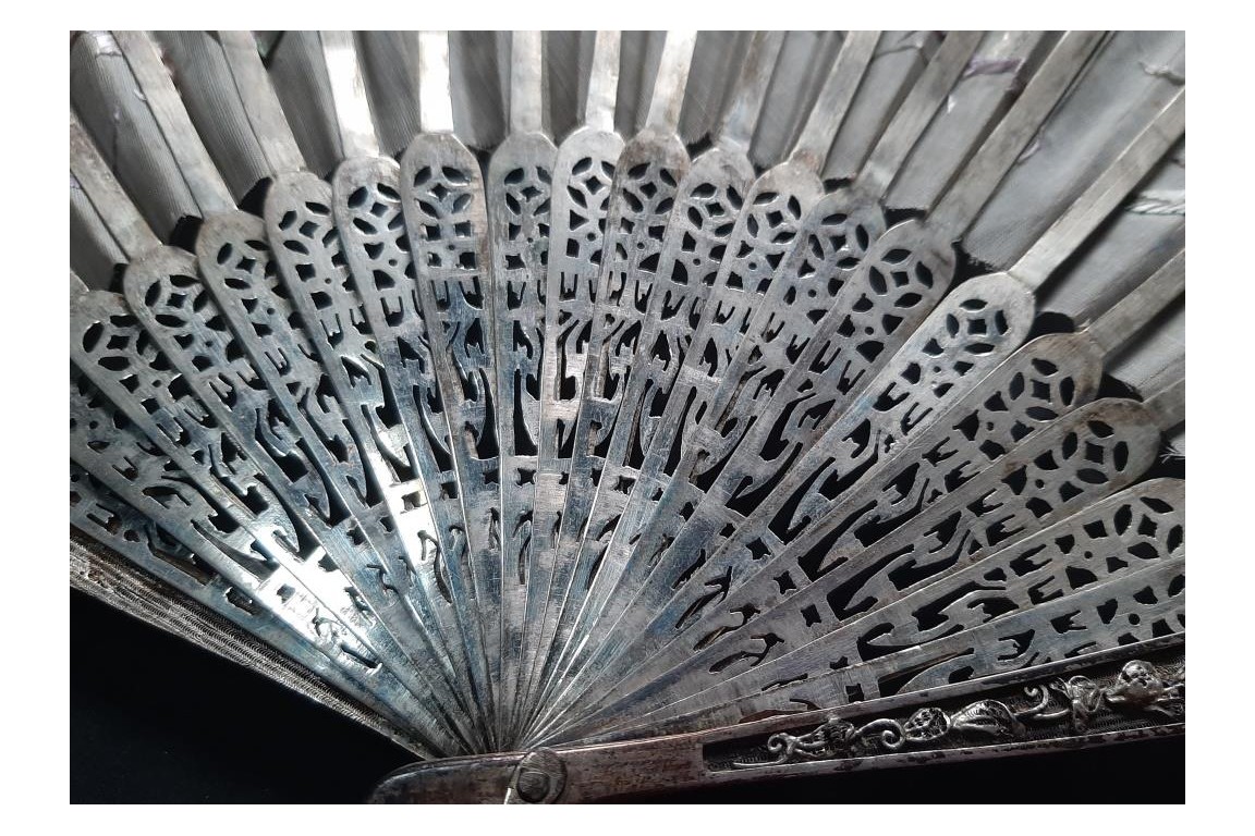 Dragon, fan from China, 19th century