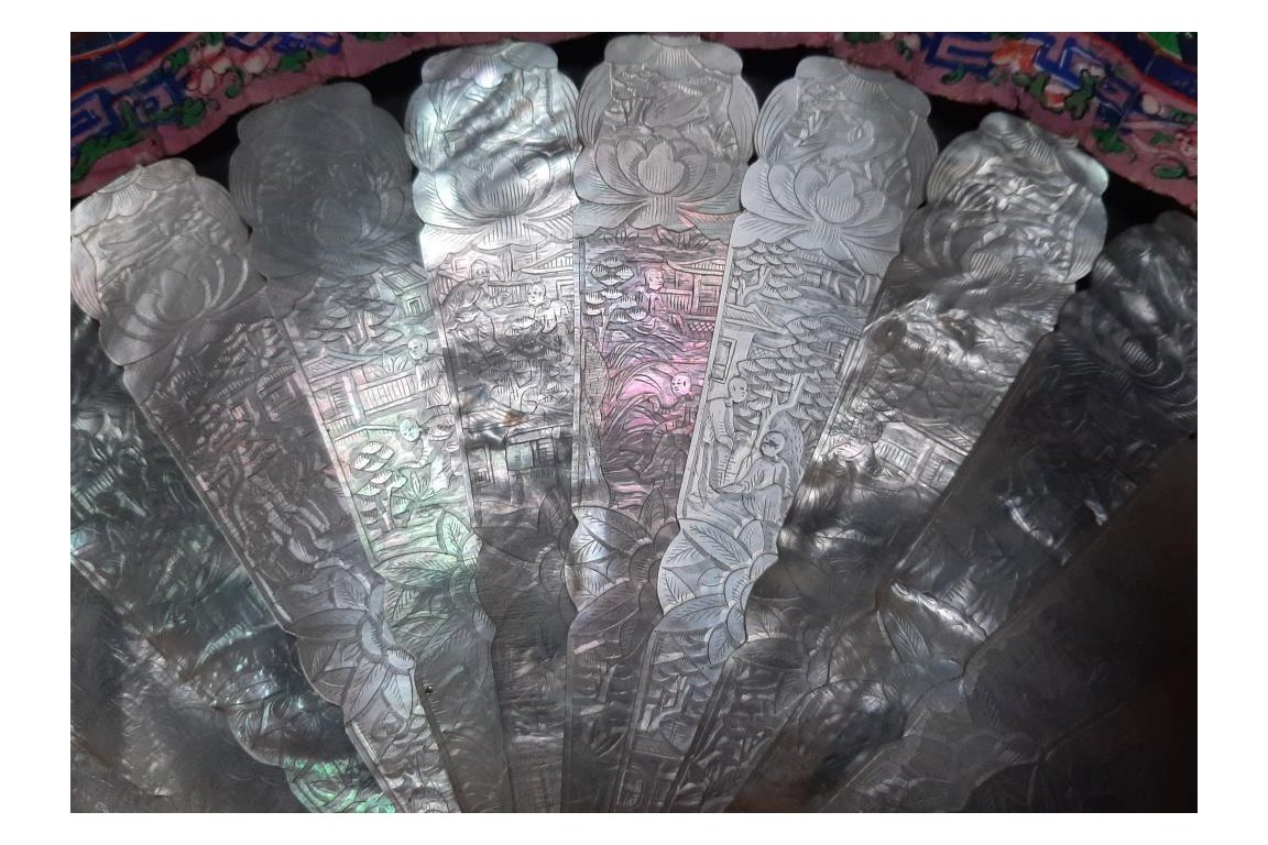 Mother of pearl, Chinese fan from Canton, 19th century