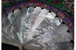 Nacre de Canton, éventail chinois XIXe siècle
