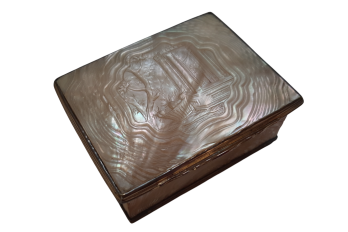 Architecture, 18th-century snuffbox