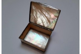 Architecture, 18th-century snuffbox