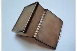 Architecture, 18th-century snuffbox