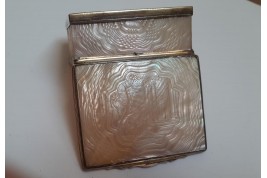 Architecture, 18th-century snuffbox