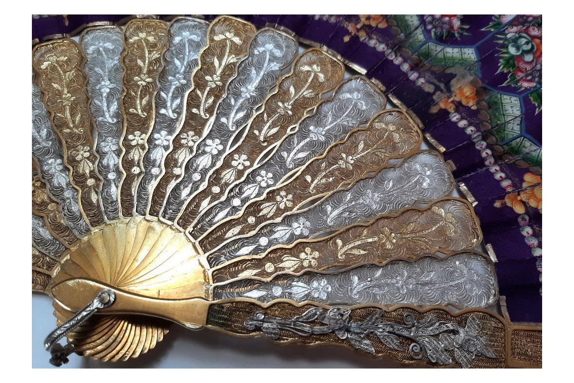 D'or et d'argent, éventail Canton XIXe siècle