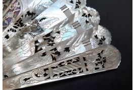 Pearl flowers, late 19 th century fan