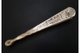 Pearl flowers, late 19 th century fan