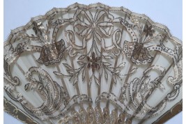 Duvelleroy noeud coffret vert fleurs