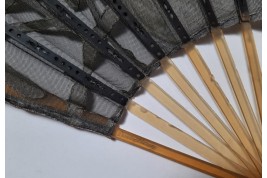 Duvelleroy, Belle au gui. Éventail dans le goût de Mucha, période Art Nouveau