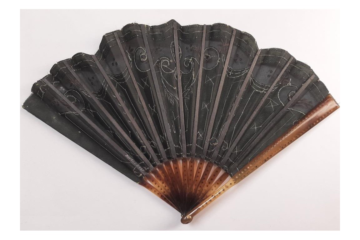 Duvelleroy, revival Empire. Fan circa 1900