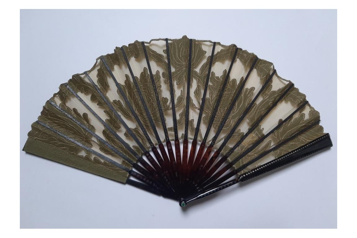 Kees, iris and peonies. Art Nouveau fan