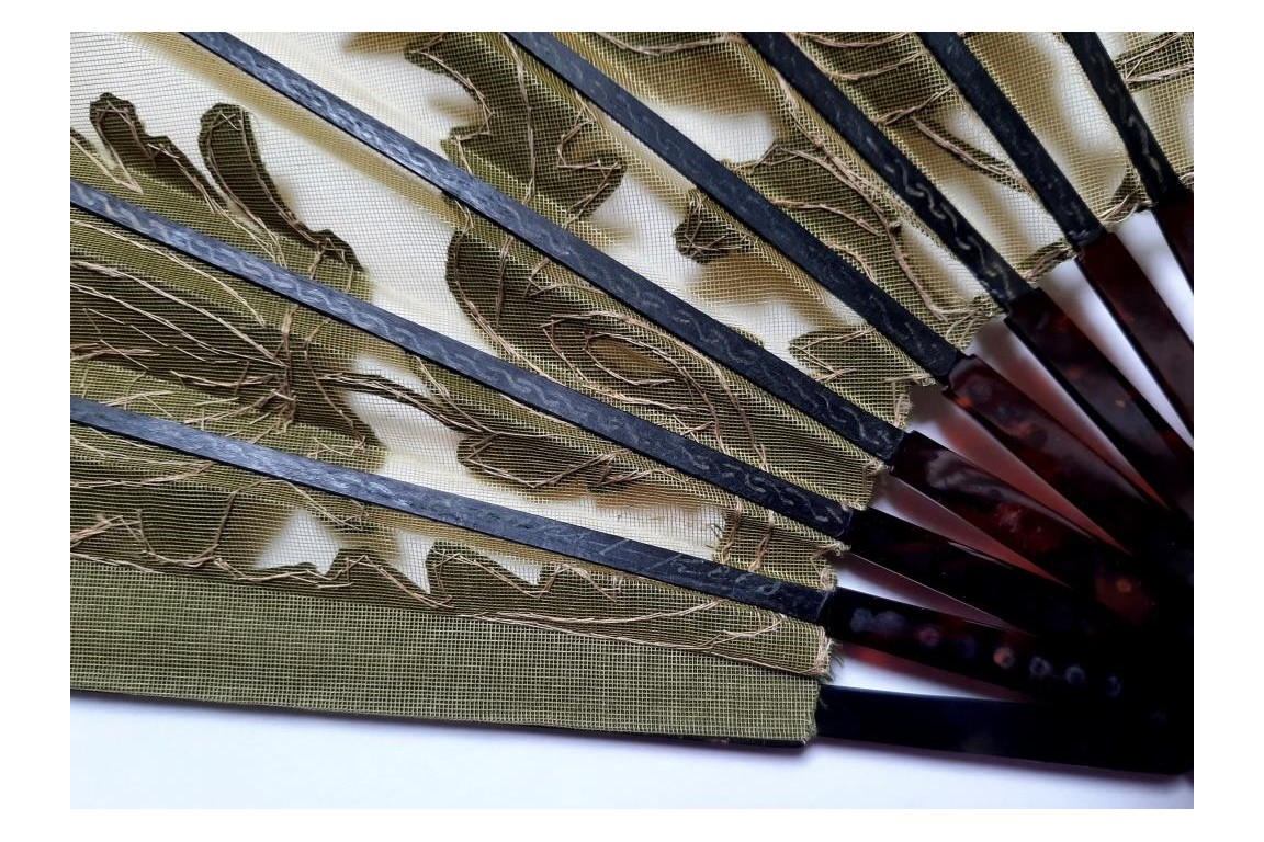 Kees, iris and peonies. Art Nouveau fan