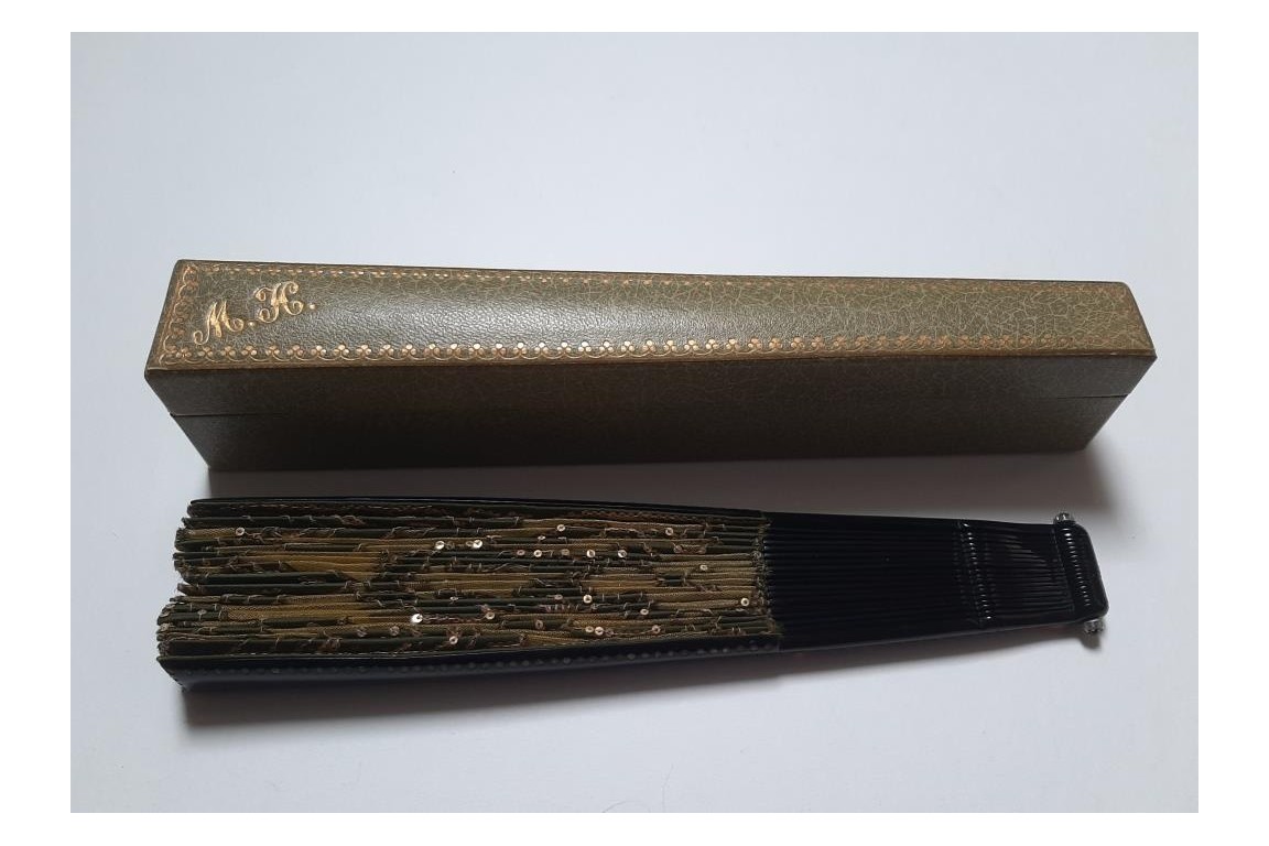 Kees, iris and peonies. Art Nouveau fan