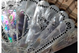 Kees, l'amour va tirer. Éventail vers 1870-80