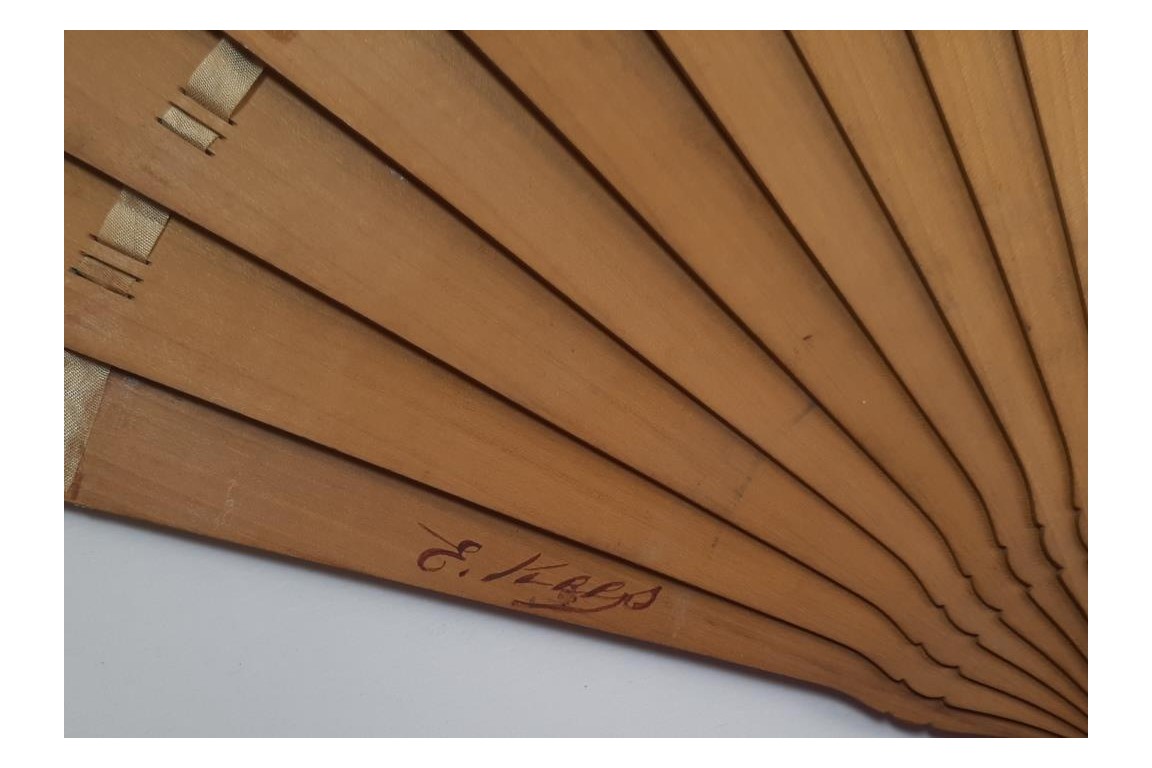 Kees, angels. Early 20th century fan