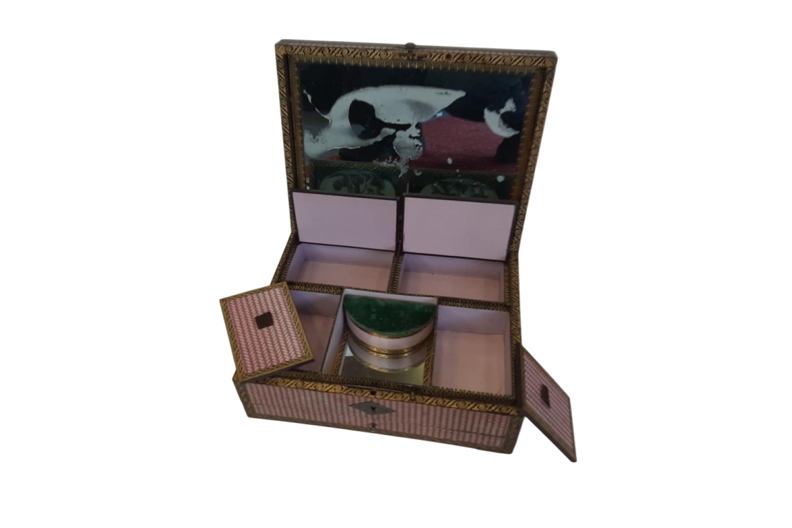 Coffret à ouvrage du papetier Lavallard, vers 1810