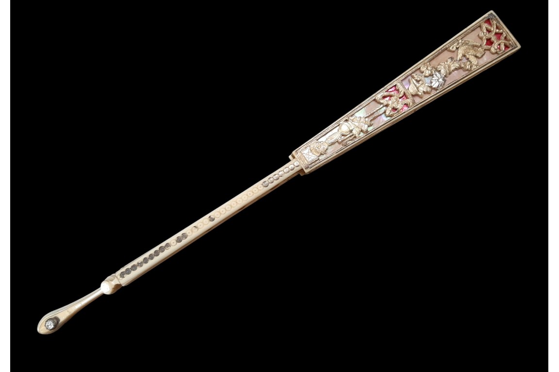 The peepshow trainer, the fan seller... fan of the cryes of Paris, circa 1770