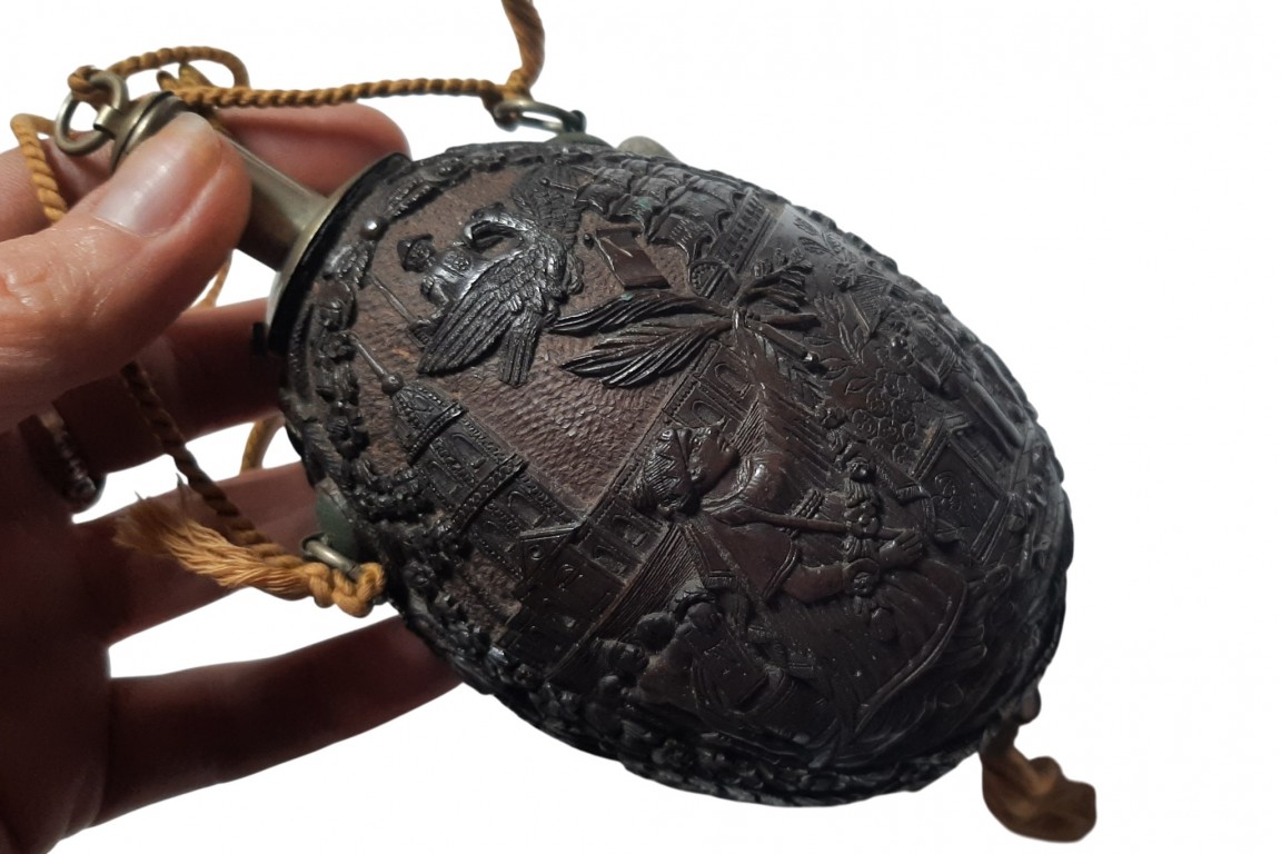 Napoléon et le Vol de l'aigle, poire à poudre début XIXème