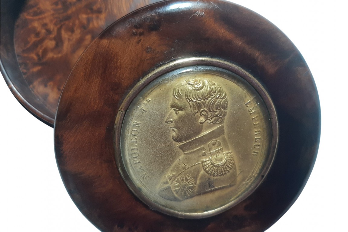 To the glory of Napoleon, snuffbox, circa 1810-1830