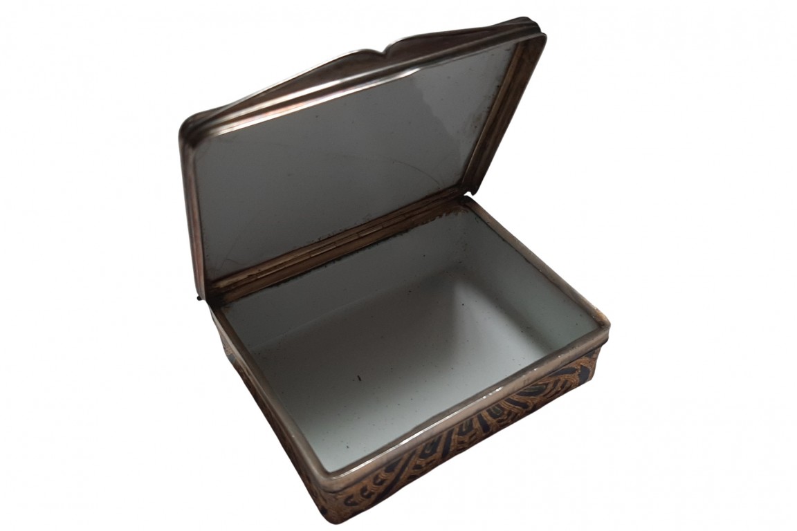 Blue and gold, 18 or 19th century box