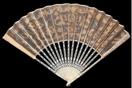 Catgut crème et argent, éventail vers 1750