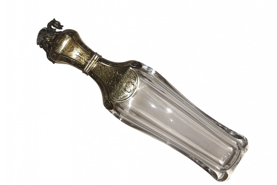 Perfum bottle with dragon, circa 1840-50