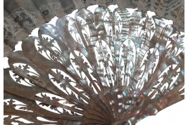 Little darlings, fan circa 1900