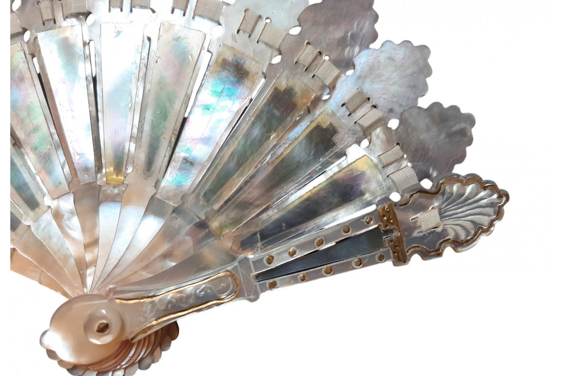 Doll's fan, mother of pearl, circa 1900-1930