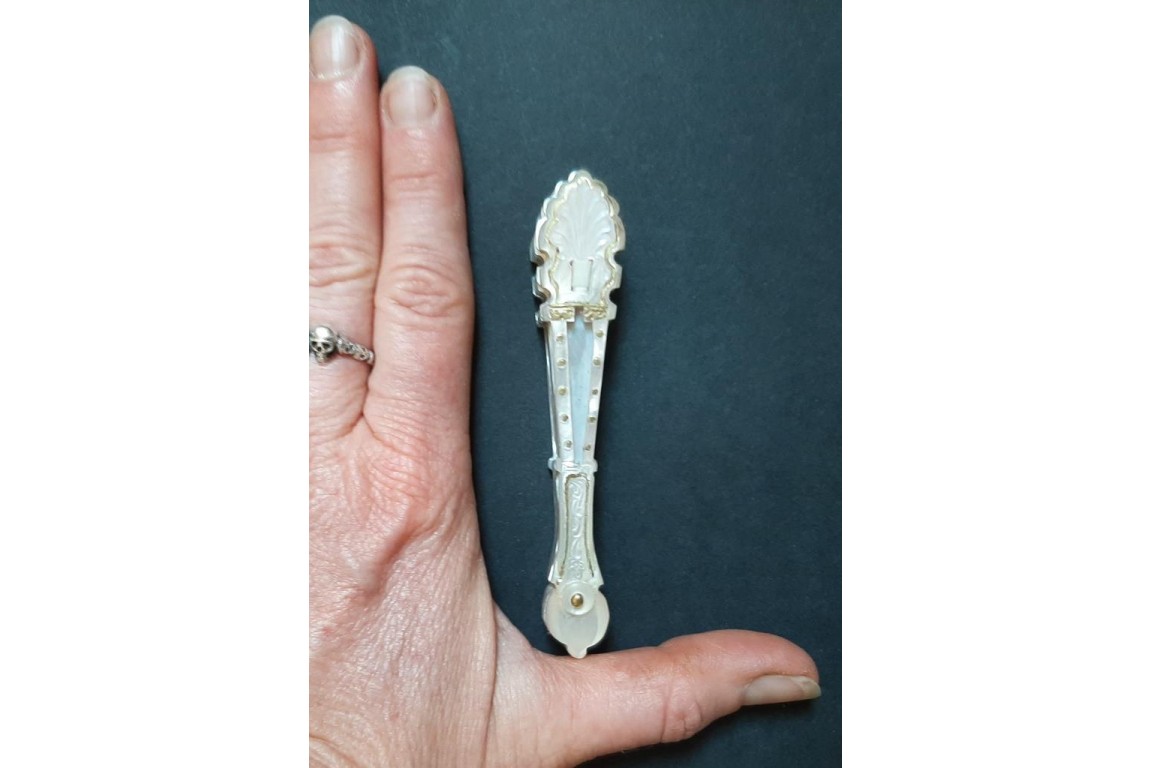 Doll's fan, mother of pearl, circa 1900-1930