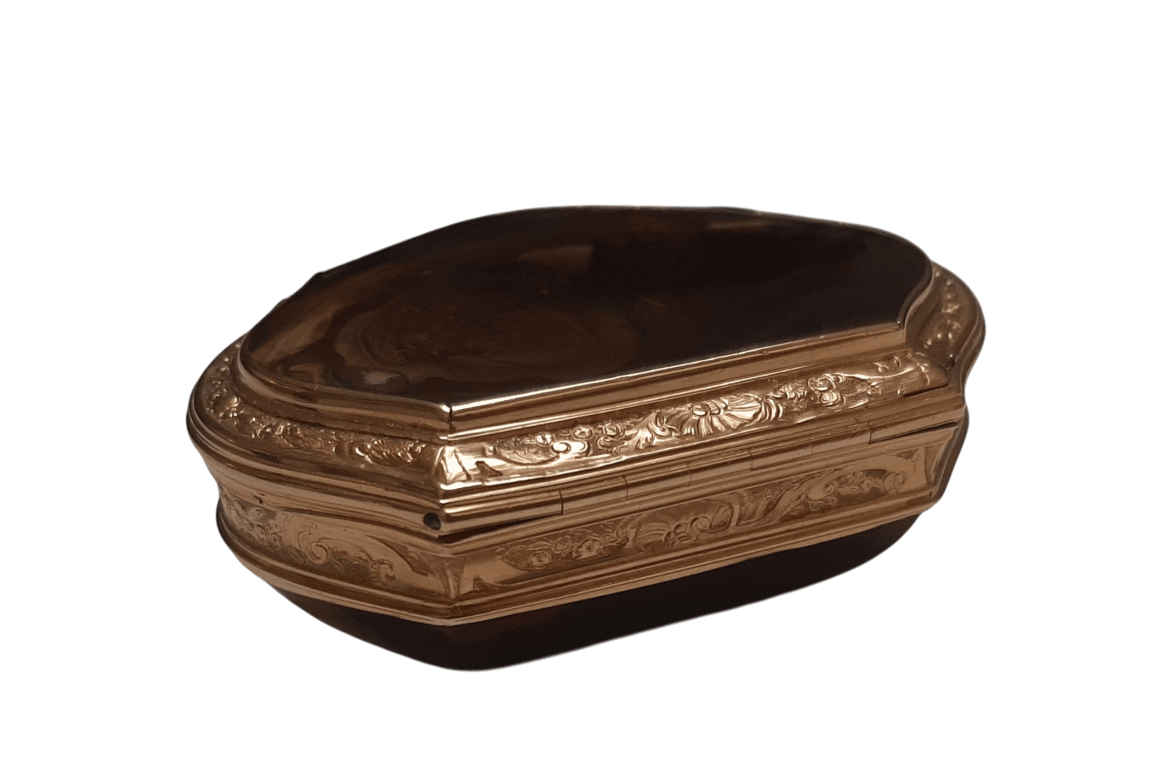 Tabatière en agate, période Louis XV