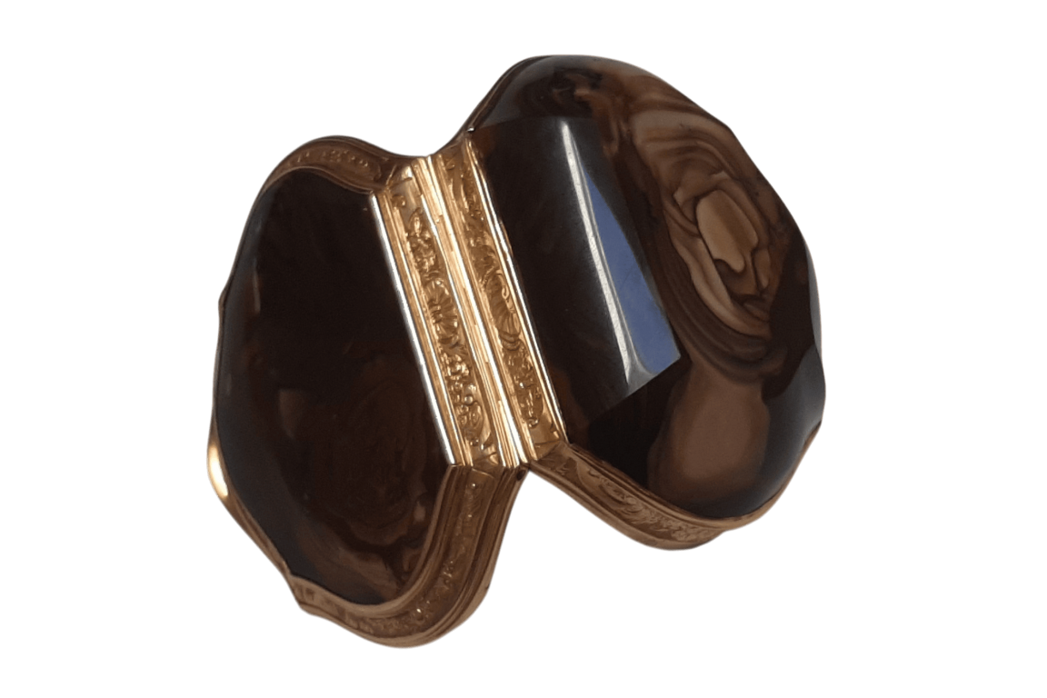 Tabatière en agate, période Louis XV